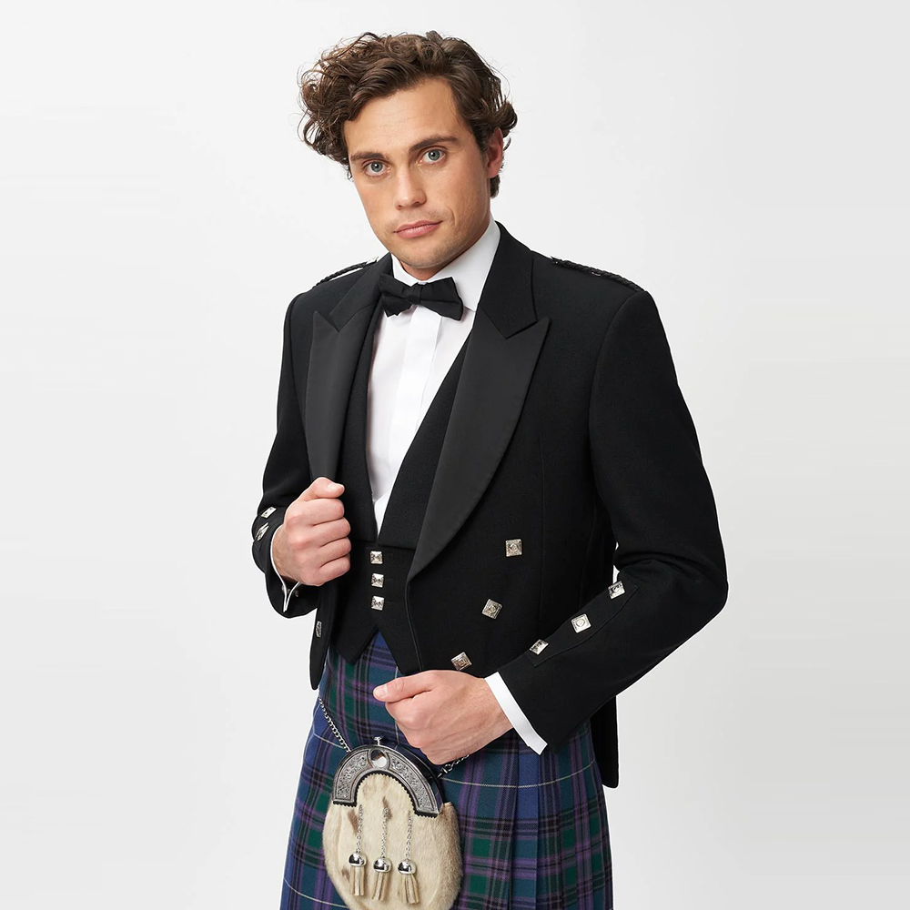 Prince Charlie Jacket & 3 Button Waistcoat with Spirit of Bannockburn Kilt